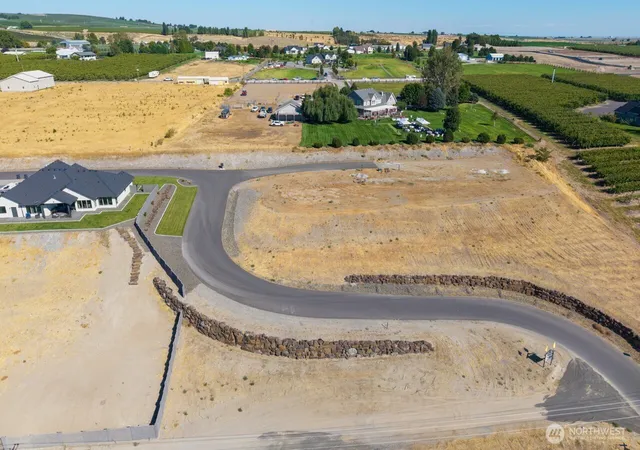 Photo 2 of Land for sale at 1 Columbia Blf Ln #Lot 9, Pasco, WA 99301 | MLS# NWM2581042 | Listing updated on 2026-09-25