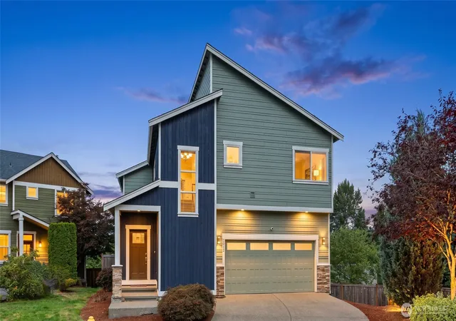 Photo 1 of Single family home for sale at 2012 Ne 37th Place, Renton, WA 98056 | MLS# NWM2581051 | Listing updated on 2026-10-01