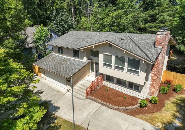 Photo 2 of Single family home for sale at 4017 107th Place Ne, Marysville, WA 98271 | MLS# NWM2581053 | Listing updated on 2026-09-25