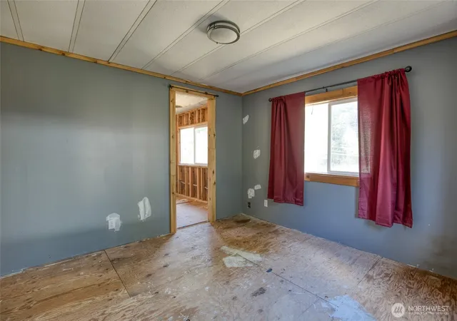 Photo 4 of Manufactured home for sale at 81 W Satsop Dr, Elma, WA 98541 | MLS# NWM2581079 | Listing updated on 2026-09-29