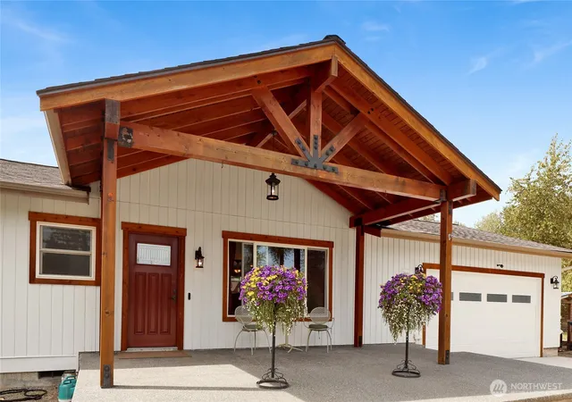 Photo 3 of Single family home for sale at 9605 Markworth Rd, Blaine, WA 98230 | MLS# NWM2581087 | Listing updated on 2026-09-28