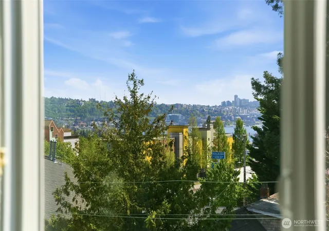 Photo 3 of Condo for sale at 800 N Allen Pl #401, Seattle, WA 98103 | MLS# NWM2581090 | Listing updated on 2026-09-25