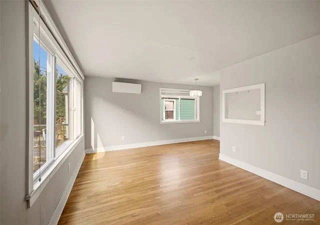 Photo 4 of Sale Pending at 748 S Kenyon St, Seattle, WA 98108 | MLS# NWM2581092 | Listing updated on 2026-09-23