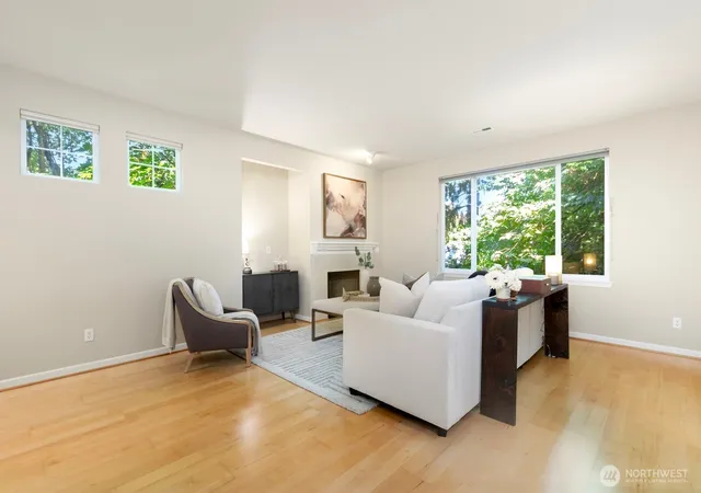 Photo 3 of Townhouse for sale at 3900 Ne 4th Circle, Renton, WA 98056 | MLS# NWM2581102 | Listing updated on 2026-09-25