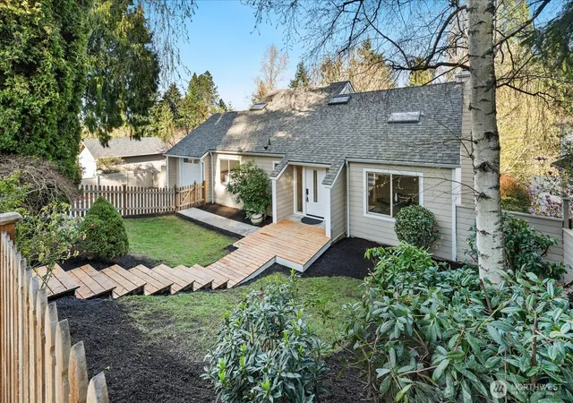 Photo 1 of Single family home for sale at 16018 36th Avenue Ne, Lake Forest Park, WA 98155 | MLS# NWM2581176 | Listing updated on 2026-09-25
