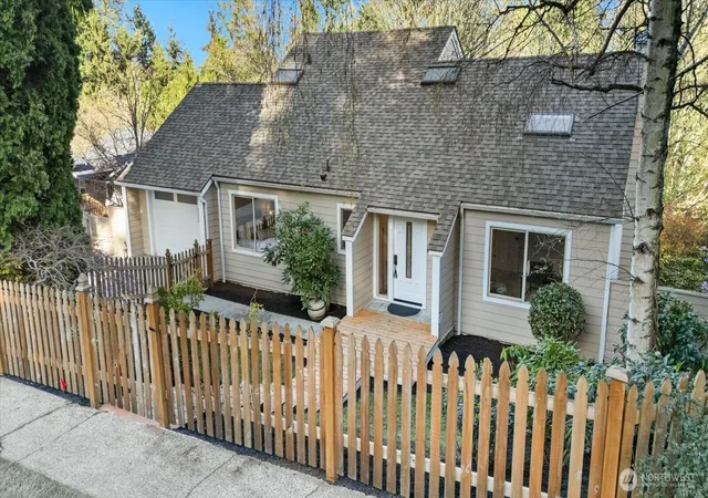 Photo 2 of Single family home for sale at 16018 36th Avenue Ne, Lake Forest Park, WA 98155 | MLS# NWM2581176 | Listing updated on 2026-09-25