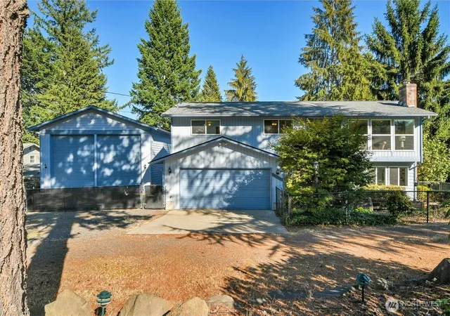 Photo 3 of Single family home for sale at 18021 Waverly Dr, Snohomish, WA 98296 | MLS# NWM2581178 | Listing updated on 2026-10-02