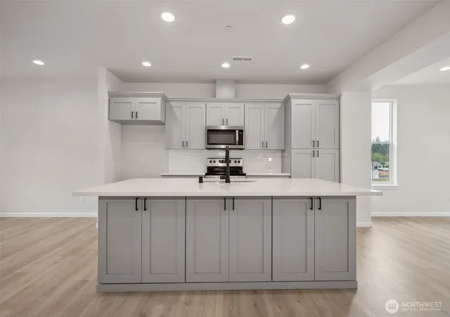 Photo 2 of Townhouse for sale at 12064 127th Avenue E, Puyallup, WA 98374 | MLS# NWM2581186 | Listing updated on 2026-09-25