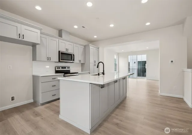 Photo 3 of Townhouse for sale at 12064 127th Avenue E, Puyallup, WA 98374 | MLS# NWM2581186 | Listing updated on 2026-09-25
