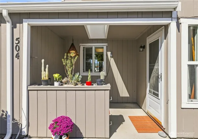 Photo 3 of Condo for sale at 504 W Bowman Ct, Sequim, WA 98382 | MLS# NWM2581193 | Listing updated on 2026-10-02