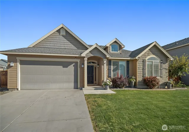 Photo 2 of Single family home for sale at 109 J St Ne, Quincy, WA 98848 | MLS# NWM2581226 | Listing updated on 2026-09-25