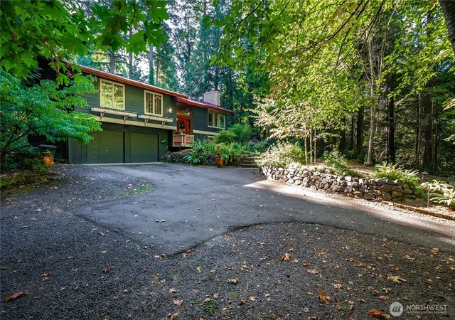 Photo 2 of Single family home for sale at 8051 Ne Paulanna Ln, Bainbridge Island, WA 98110 | MLS# NWM2581240 | Listing updated on 2026-09-25