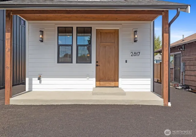Photo 2 of Single family home for sale at 2817 25th Street #B, Everett, WA 98201 | MLS# NWM2581251 | Listing updated on 2026-09-28