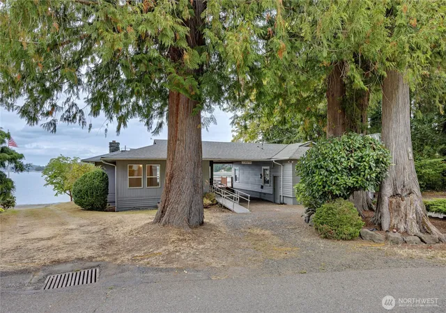 Photo 2 of Single family home for sale at 1536 Shorewood Dr, Bremerton, WA 98312 | MLS# NWM2581270 | Listing updated on 2026-09-25