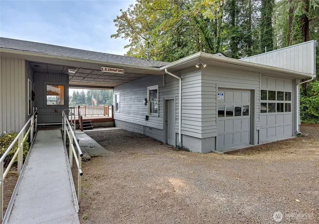 Photo 3 of Single family home for sale at 1536 Shorewood Dr, Bremerton, WA 98312 | MLS# NWM2581270 | Listing updated on 2026-09-25
