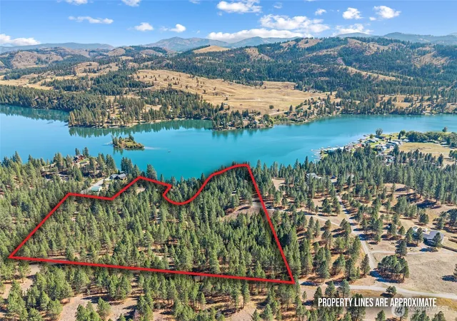 Photo 4 of Single family home for sale at 7 Tackle Box Rd, Republic, WA 99166 | MLS# NWM2581307 | Listing updated on 2026-09-25