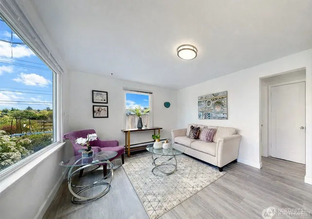 Photo 3 of Single family home for sale at 2517 2519 E Pike St, Seattle, WA 98122 | MLS# NWM2581315 | Listing updated on 2026-09-25