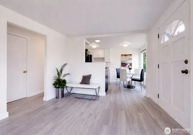 Photo 3 of Single family home for sale at 2517 2519 E Pike St, Seattle, WA 98122 | MLS# NWM2581315 | Listing updated on 2026-09-25