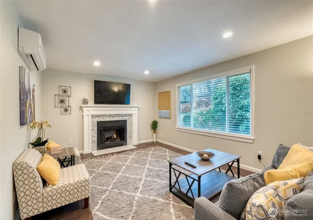 Photo 4 of House for sale at 14213 Admiralty Way, Lynnwood, WA 98087 | MLS# NWM2581341 | Listing updated on 2026-09-25