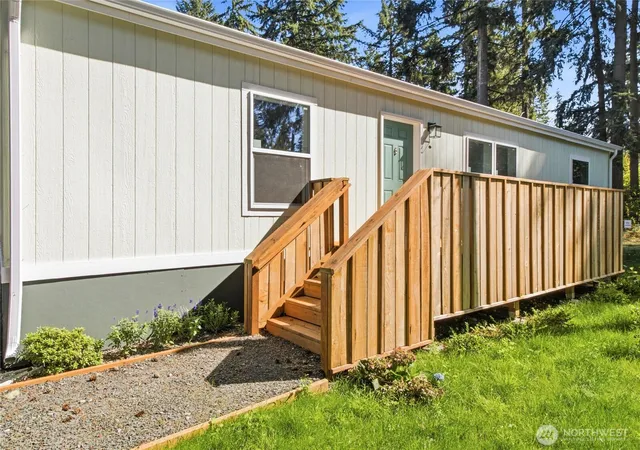 Photo 4 of Manufactured home for sale at 9430 Case Rd SW #20, Olympia, WA 98512 | MLS# NWM2581379 | Listing updated on 2026-09-25