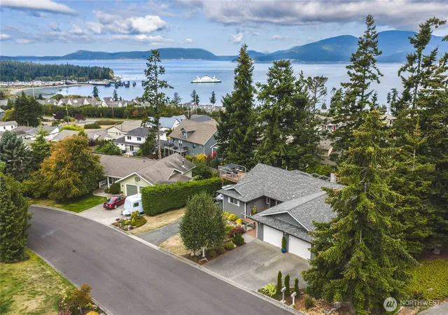 Photo 1 of Single family home for sale at 4304 Whidbey Ct, Anacortes, WA 98221 | MLS# NWM2581396 | Listing updated on 2026-09-25