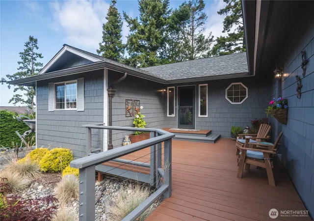 Photo 3 of Single family home for sale at 4304 Whidbey Ct, Anacortes, WA 98221 | MLS# NWM2581396 | Listing updated on 2026-09-25