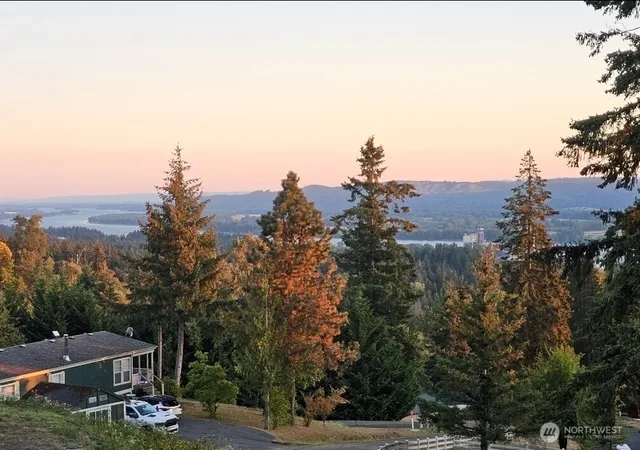 Photo 2 of Single family home for sale at 226 Gwynne Rd, Kalama, WA 98625 | MLS# NWM2581398 | Listing updated on 2026-09-25