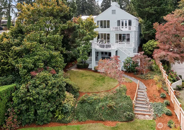 Photo 2 of Sale Pending at 3402 W Lake Sammamish Pkwy Ne, Redmond, WA 98052 | MLS# NWM2581420 | Listing updated on 2026-10-02