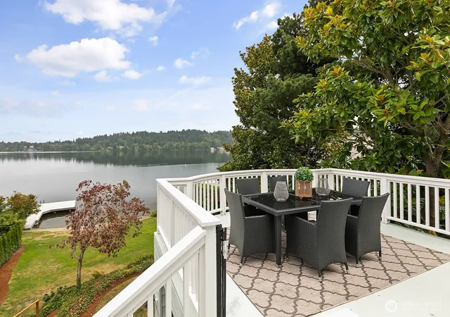Photo 4 of Sale Pending at 3402 W Lake Sammamish Pkwy NE, Redmond, WA 98052 | MLS# NWM2581420 | Listing updated on 2026-10-02
