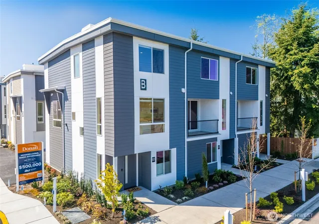 Photo 1 of Townhouse for sale at 222 124th Street Sw #G2, Everett, WA 98204 | MLS# NWM2581433 | Listing updated on 2026-09-28