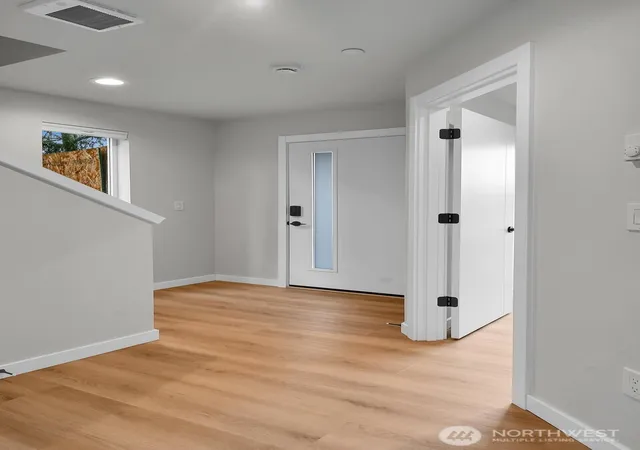 Photo 3 of Townhouse for sale at 222 124th Street Sw #G2, Everett, WA 98204 | MLS# NWM2581433 | Listing updated on 2026-09-28