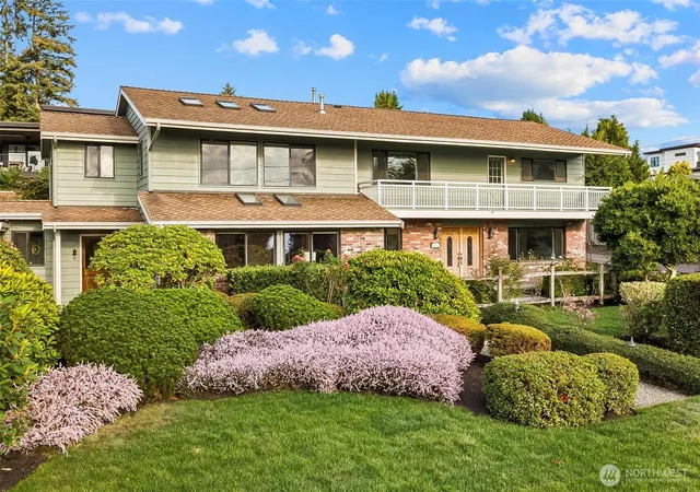 Photo 4 of Single family home for sale at 18805 94th Avenue W, Edmonds, WA 98020 | MLS# NWM2581469 | Listing updated on 2026-09-30