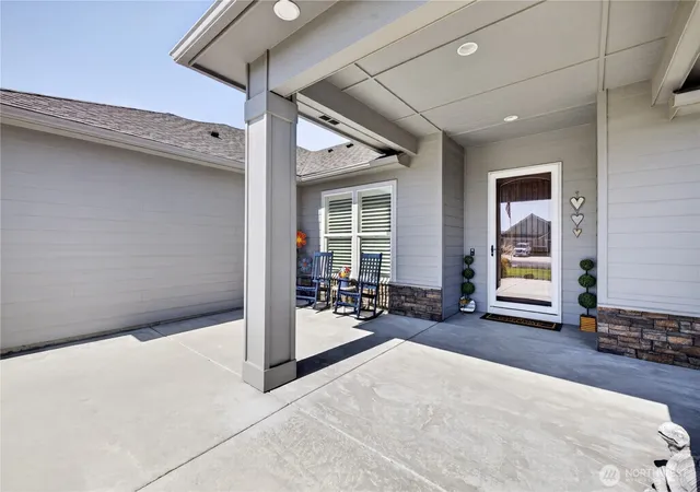 Photo 3 of Sale Pending at 84906 E Wallowa Rd, Kennewick, WA 99338 | MLS# NWM2581506 | Listing updated on 2026-09-22