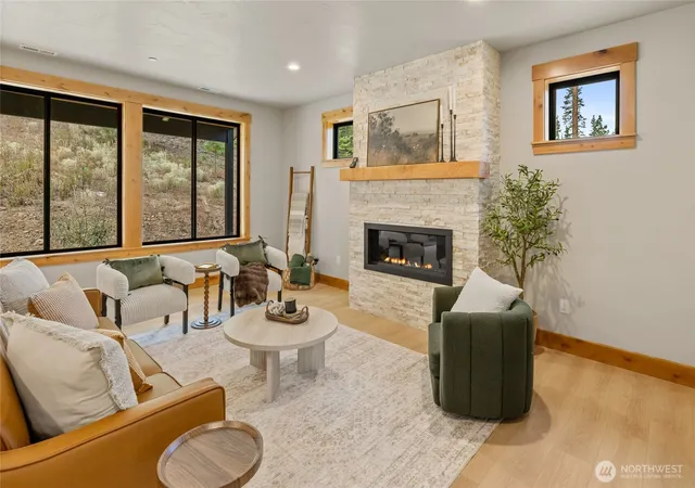 Photo 4 of Single family home for sale at 660 Stone Ridge Dr, Cle Elum, WA 98922 | MLS# NWM2581529 | Listing updated on 2026-09-25