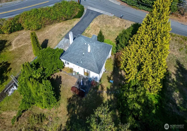 Photo 3 of Sale Pending at 3225 Mcleod Rd, Bellingham, WA 98225 | MLS# NWM2581566 | Listing updated on 2026-09-24