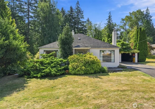 Photo 4 of Sale Pending at 3225 Mcleod Rd, Bellingham, WA 98225 | MLS# NWM2581566 | Listing updated on 2026-09-24