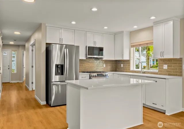 Photo 3 of Sale Pending at 430 Craftsman Dr Nw, Olympia, WA 98502 | MLS# NWM2581629 | Listing updated on 2026-09-14