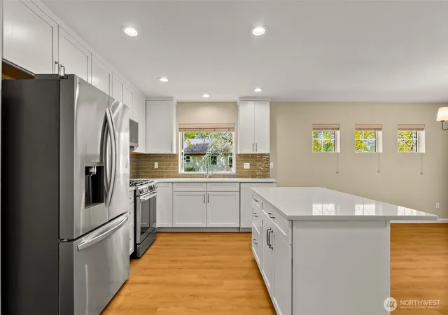 Photo 4 of Sale Pending at 430 Craftsman Dr NW, Olympia, WA 98502 | MLS# NWM2581629 | Listing updated on 2026-09-14