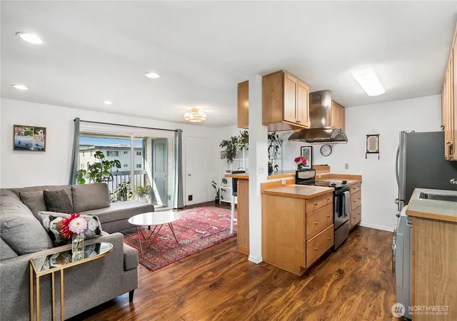 Photo 4 of Condo for sale at 22993 Marine View Dr S #D306, Des Moines, WA 98198 | MLS# NWM2581658 | Listing updated on 2026-09-25