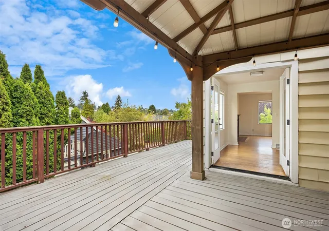 Photo 3 of Single family home for sale at 2909 W Smith St, Seattle, WA 98199 | MLS# NWM2581726 | Listing updated on 2026-09-25
