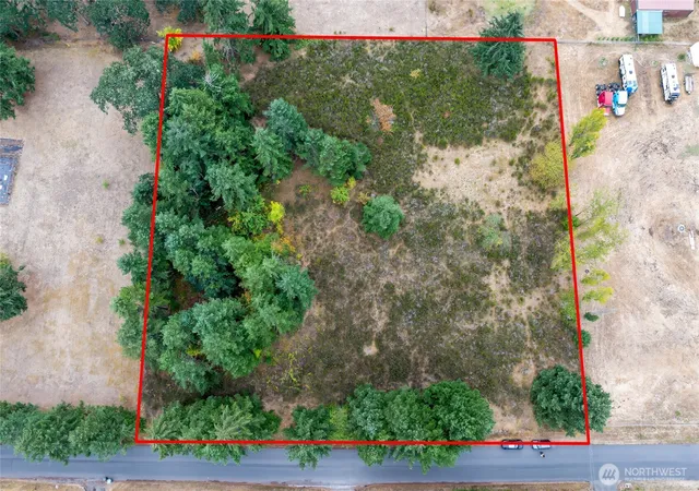 Photo 4 of Sale Pending at 4204 267th Street E, Spanaway, WA 98387 | MLS# NWM2581769 | Listing updated on 2026-09-30