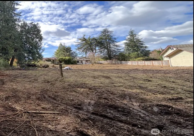 Photo 1 of Land for sale at 0 Xxxxx 25th Ave Se, Everett, WA 98208 | MLS# NWM2581778 | Listing updated on 2026-09-25