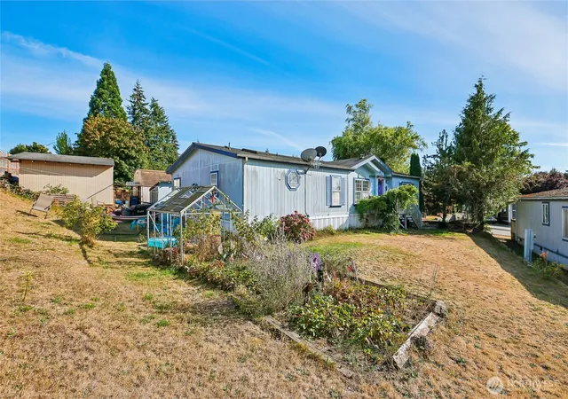 Photo 1 of Manufactured home for sale at 704 87th Avenue Ne #4, Lake Stevens, WA 98258 | MLS# NWM2581803 | Listing updated on 2026-09-25