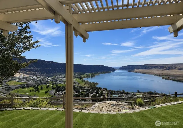 Photo 1 of Single family home for sale at 23821 Rd 97 Nw, Quincy, WA 98848 | MLS# NWM2581908 | Listing updated on 2026-09-27