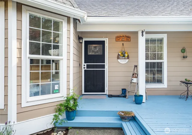 Photo 3 of Single family home for sale at 5512 331st Street S, Roy, WA 98580 | MLS# NWM2581947 | Listing updated on 2026-09-25