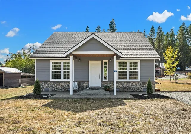 Photo 1 of Single family home for sale at 230 Cascade View Dr, Ronald, WA 98940 | MLS# NWM2581961 | Listing updated on 2026-09-25