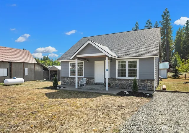 Photo 2 of Single family home for sale at 230 Cascade View Dr, Ronald, WA 98940 | MLS# NWM2581961 | Listing updated on 2026-09-25