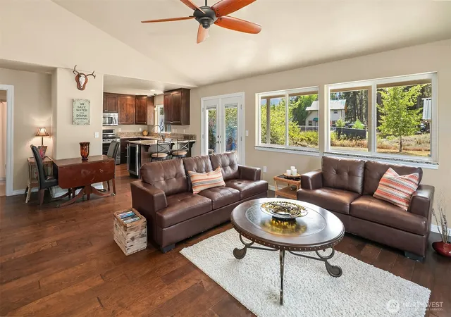 Photo 3 of Single family home for sale at 230 Cascade View Dr, Ronald, WA 98940 | MLS# NWM2581961 | Listing updated on 2026-09-25