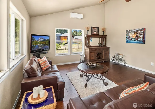Photo 4 of Single family home for sale at 230 Cascade View Dr, Ronald, WA 98940 | MLS# NWM2581961 | Listing updated on 2026-09-25