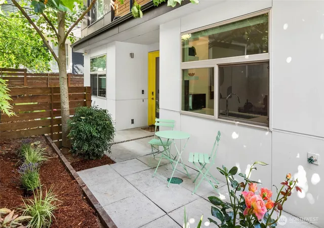 Photo 4 of Townhouse for sale at 4112 Linden Ave N #A, Seattle, WA 98103 | MLS# NWM2581997 | Listing updated on 2026-10-01